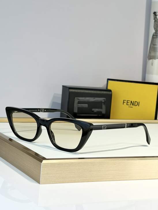 Picture of Fendi Sunglasses _SKUfw79721867fw